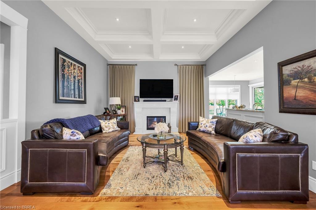 12 Ellington Place, Brantford ON N3T 5L7