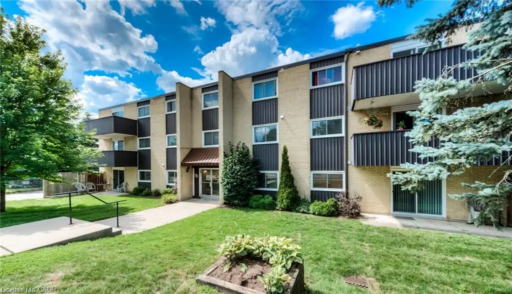 308-75 Hazelglen Drive, Kitchener ON N2M 2E2