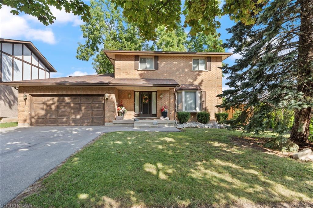 8 Beckett Drive, Brantford ON N3T 6E5