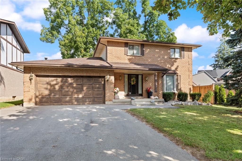 8 Beckett Drive, Brantford ON N3T 6E5