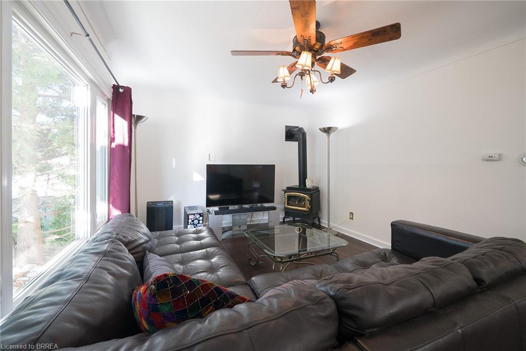 89 Salisbury Avenue, Brantford ON N3S 1N1