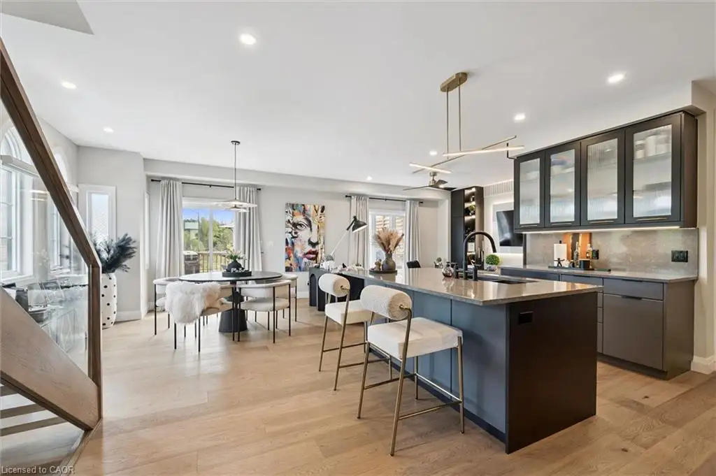 3 Queensbrook Crescent, Cambridge ON N1S 0E5
