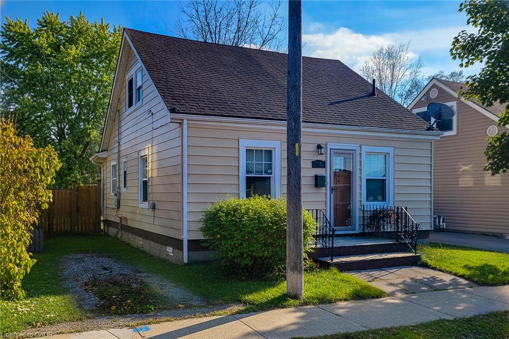 54 Eighth Avenue, Brantford ON N3S 1C3