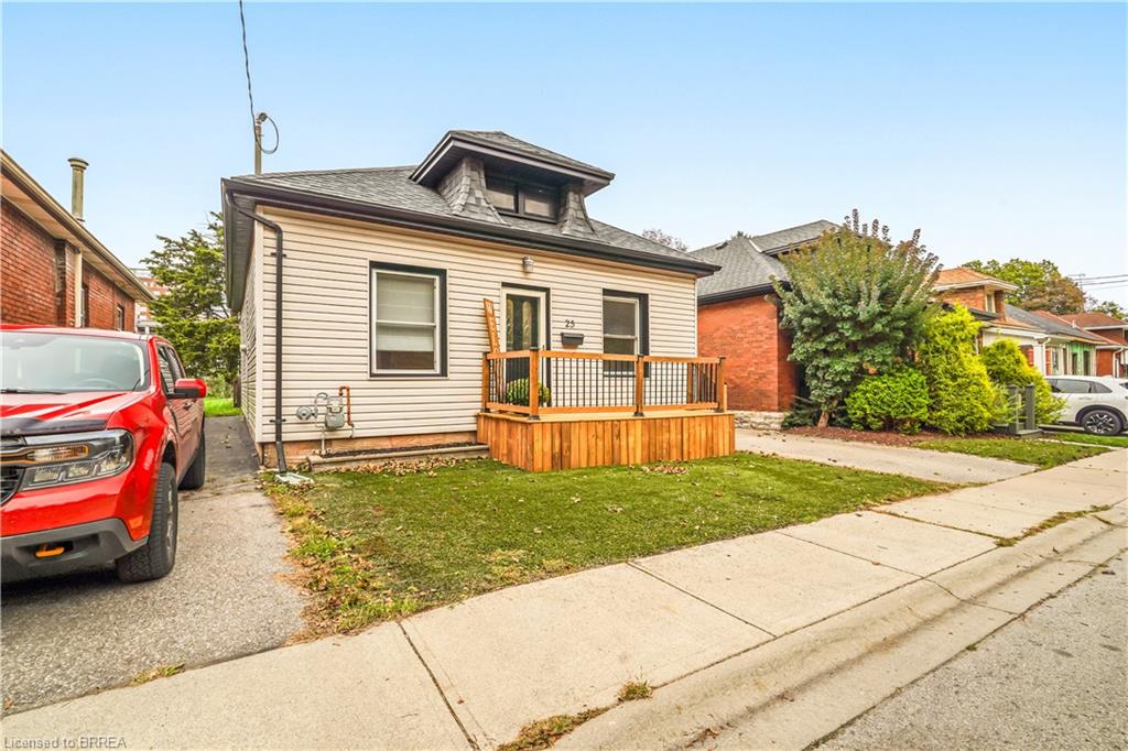 25 Alonzo Street, Brantford ON N3R 1A1
