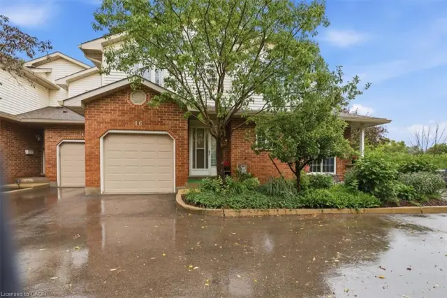 16-229 Baker Street, Waterloo ON N2T 2R4