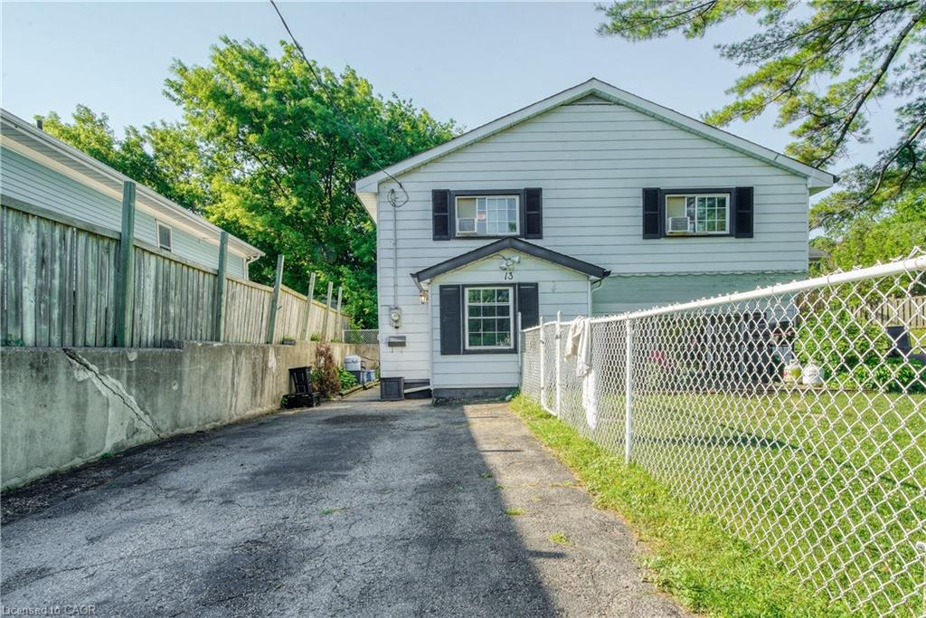 13 Brooklynne Road, Cambridge ON N1R 1C4