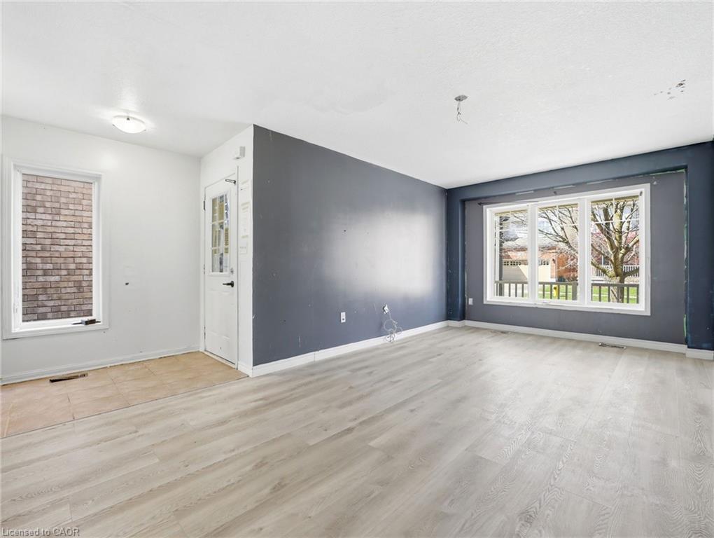 155 Fletcher Circle, Cambridge ON N3C 0B6