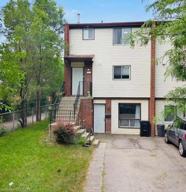 421 Bairstow Crescent, Waterloo ON N2K 2H7