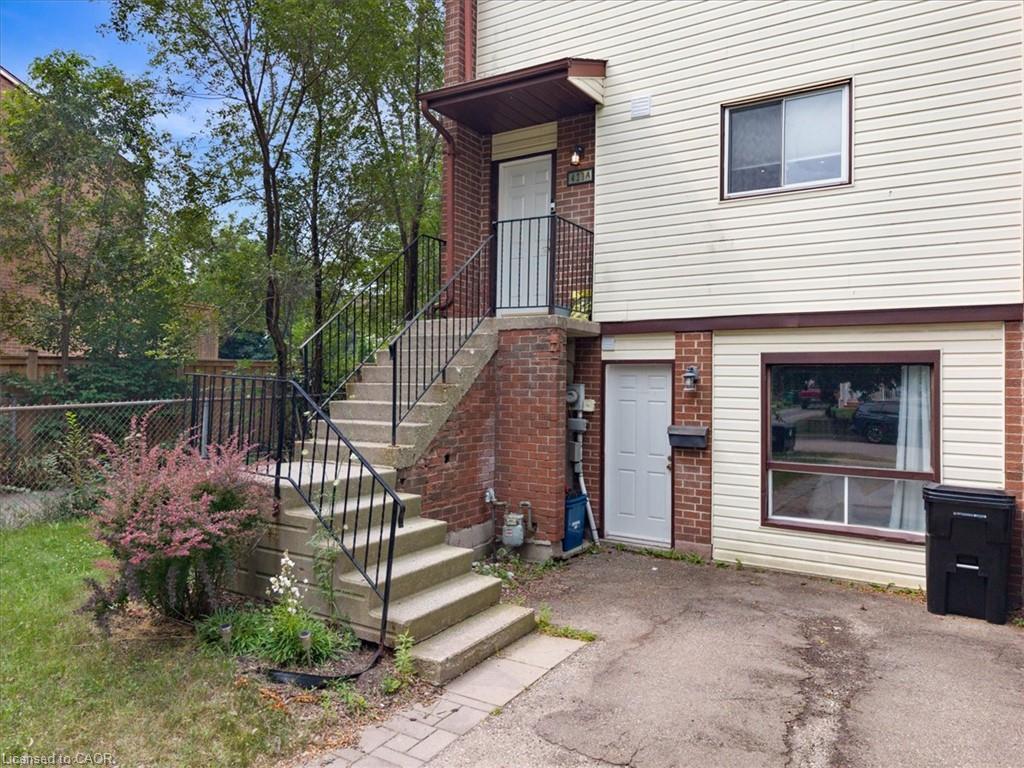 421 Bairstow Crescent, Waterloo ON N2K 2H7