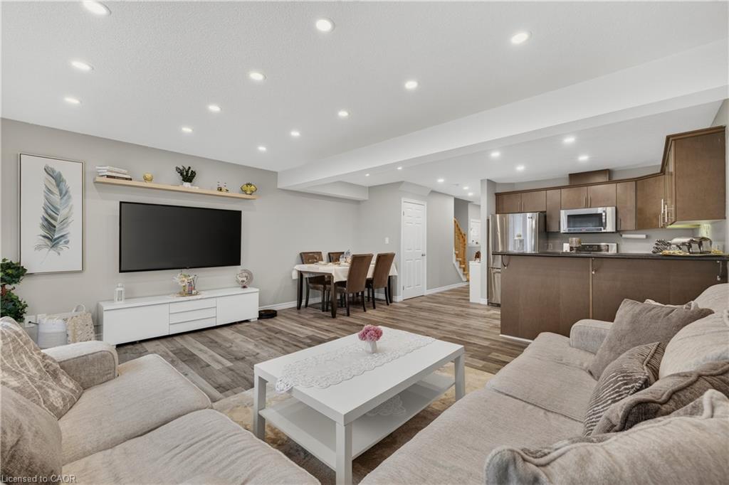 4-975 Strasburg Road, Kitchener ON N2E 0A8