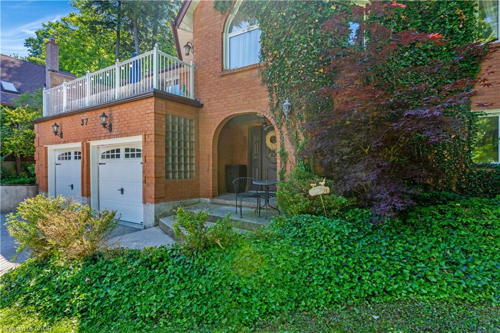37 Yellow Birch Drive, Kitchener ON N2N 2M1