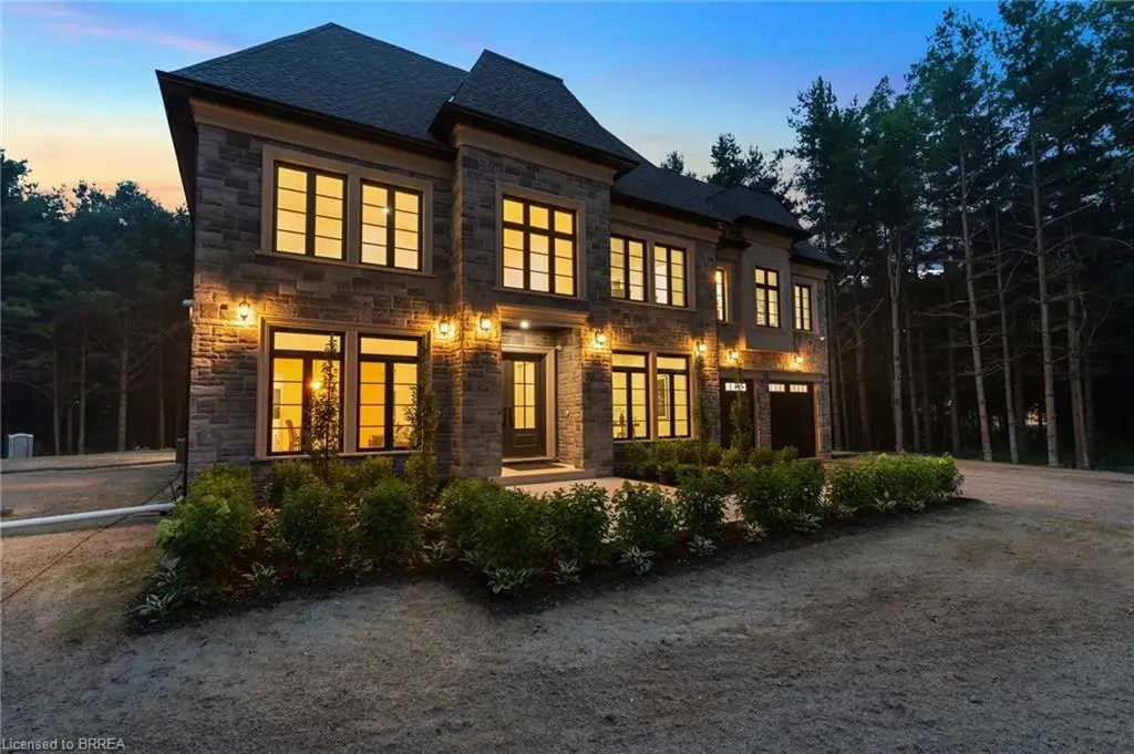 5 West Harris Road, Brantford ON N3T 5L4