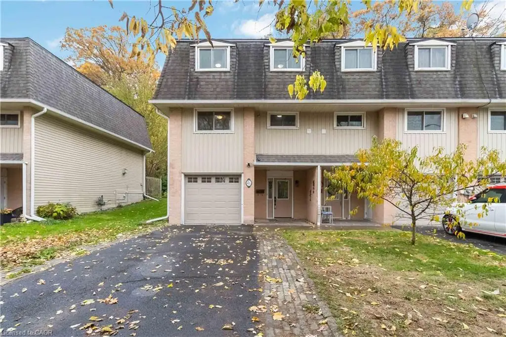 Large 4 car driveway and single car garage