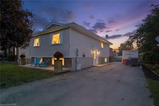 31 Beckett Boulevard, Tillsonburg ON N4G 5N2