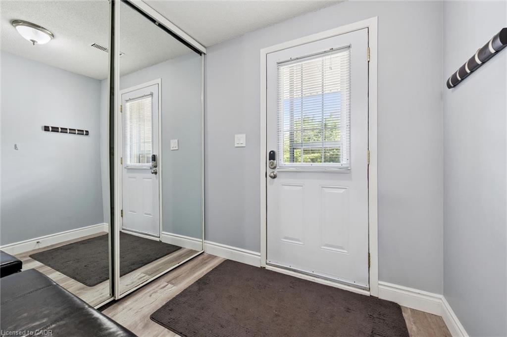13-54 Green Valley Drive, Kitchener ON N2P 1Z9