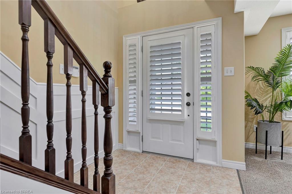 10 Stratford Terrace, Brantford ON N3T 6P6