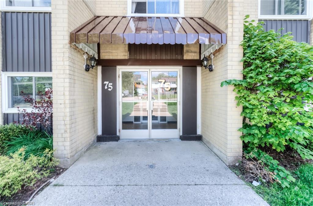 308-75 Hazelglen Drive, Kitchener ON N2M 2E2