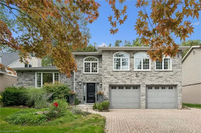 334 Coleridge Drive, Waterloo ON N2L 2V6