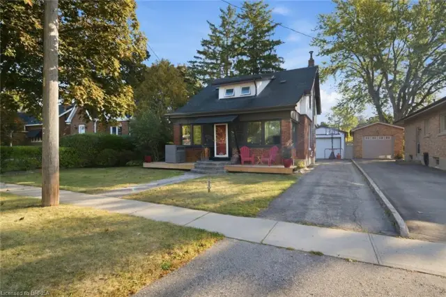 13 Forest Road, Brantford ON N3S 6V9