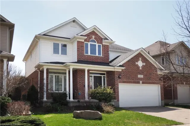 15 Treeview Drive, St. Jacobs ON N0B 2N0