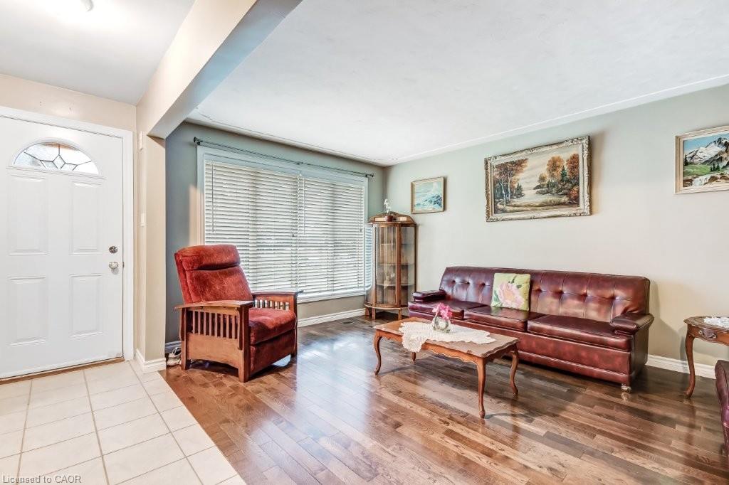 74 Scrimger Avenue, Cambridge ON N1R 4W3