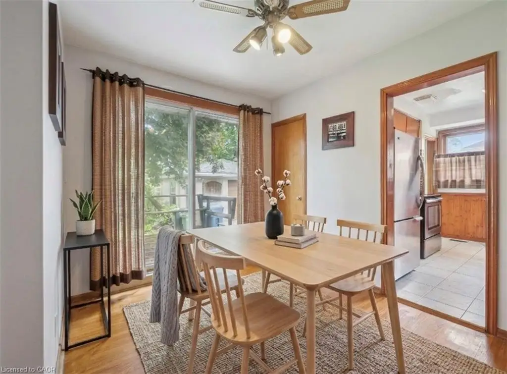 Dining Room virtually staged