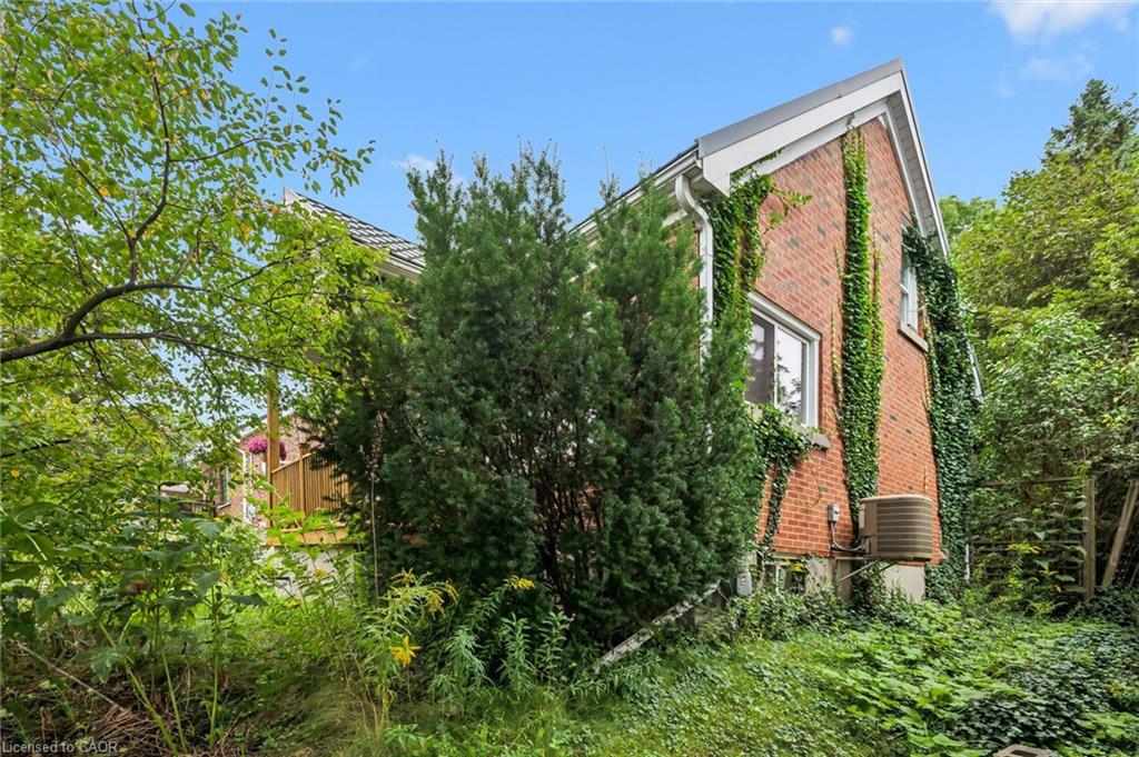 194 Grove Street, Guelph ON N1E 2W7