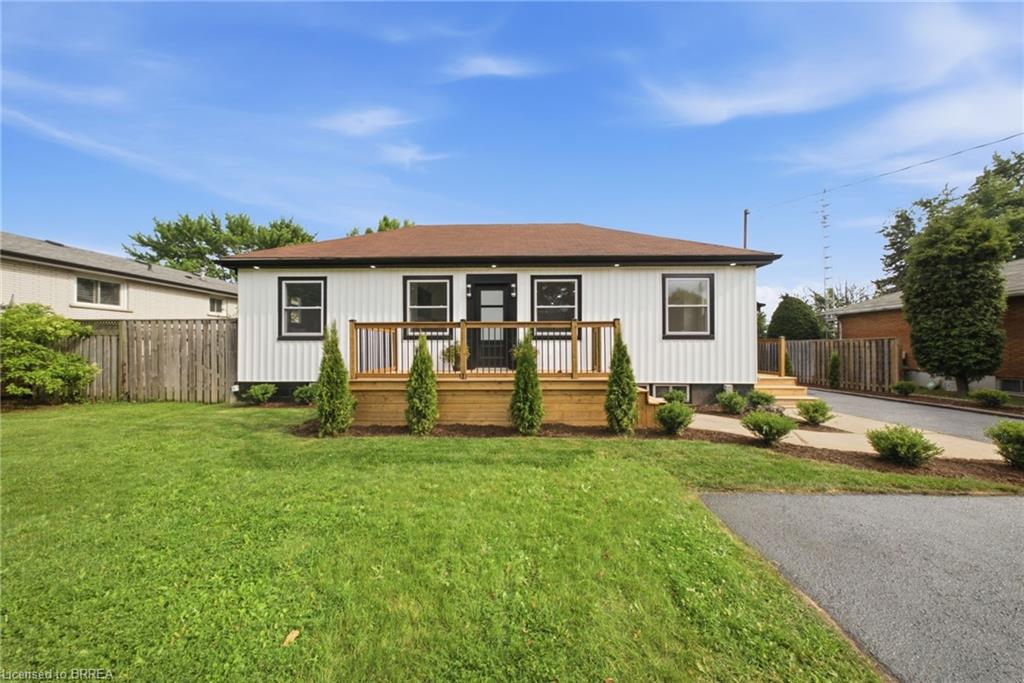 92 Fairview Drive, Brantford ON N3R 2W9