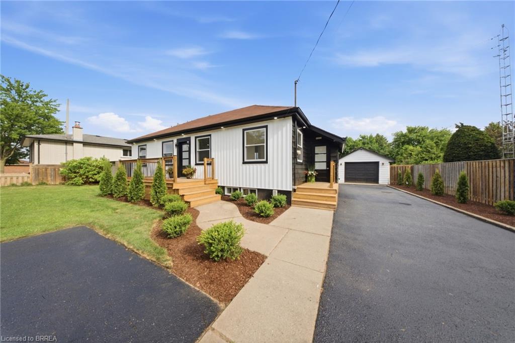 92 Fairview Drive, Brantford ON N3R 2W9
