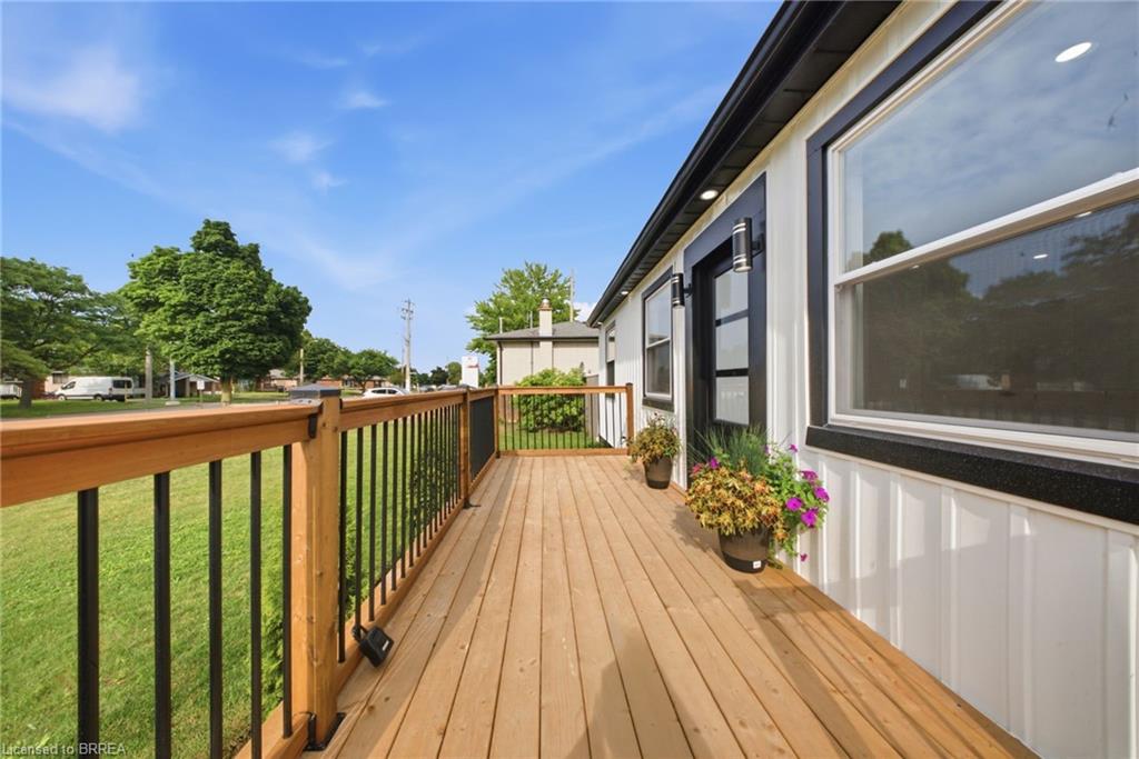 92 Fairview Drive, Brantford ON N3R 2W9