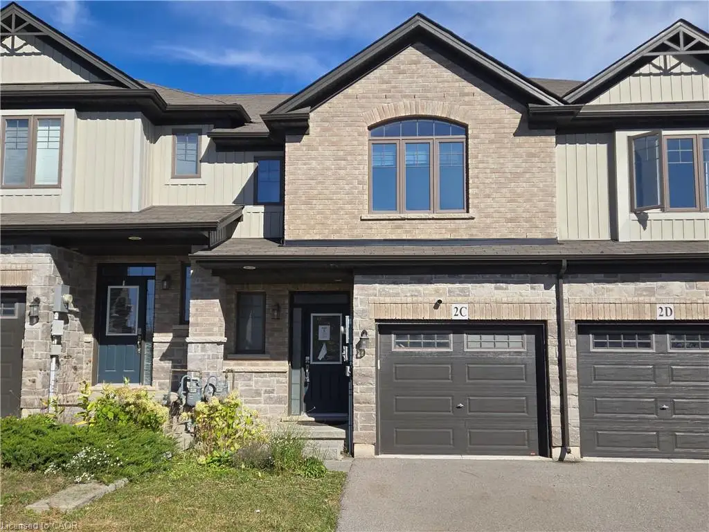Welcome to 2C Vic Chambers Place in Paris Ontario.Located just two blocks to the 403