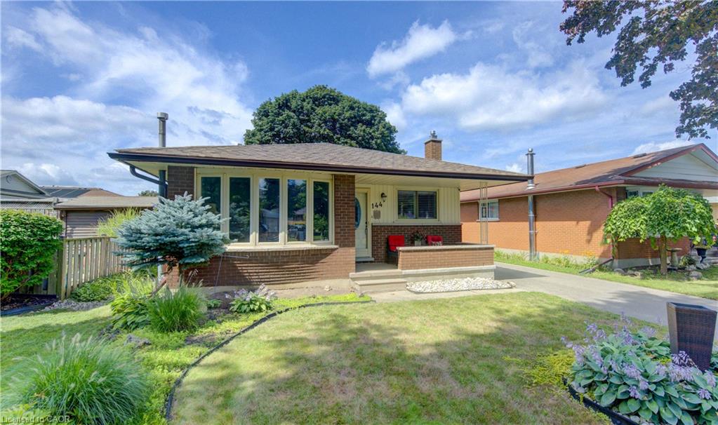 144 Holborn Drive, Kitchener ON M2A 2E5