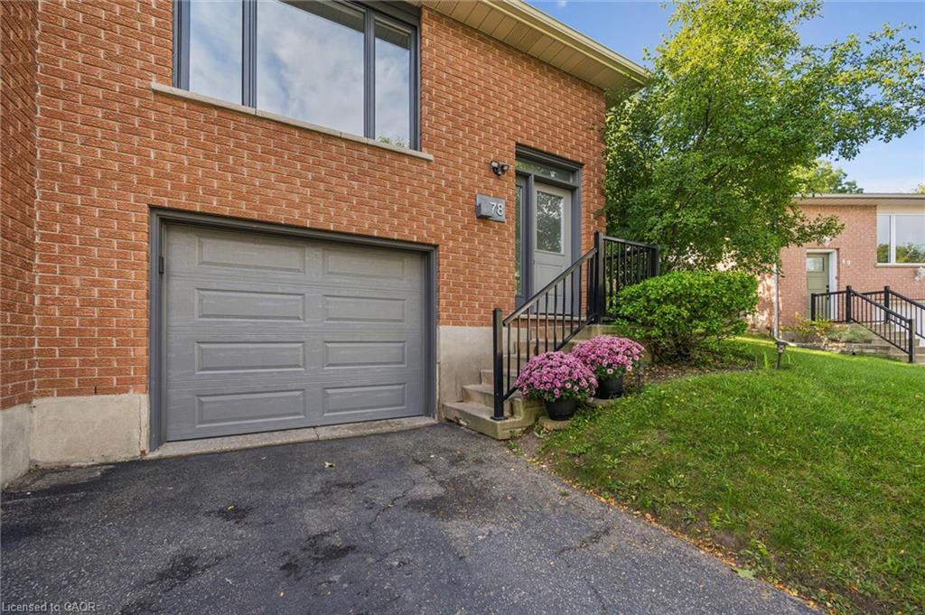 78 Old Huron Court, Kitchener ON N2R 1L7
