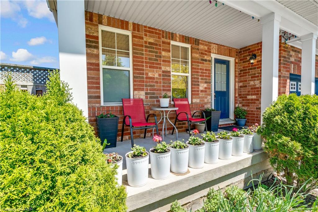 298 Garth Massey Drive, Cambridge ON N1T 2K3