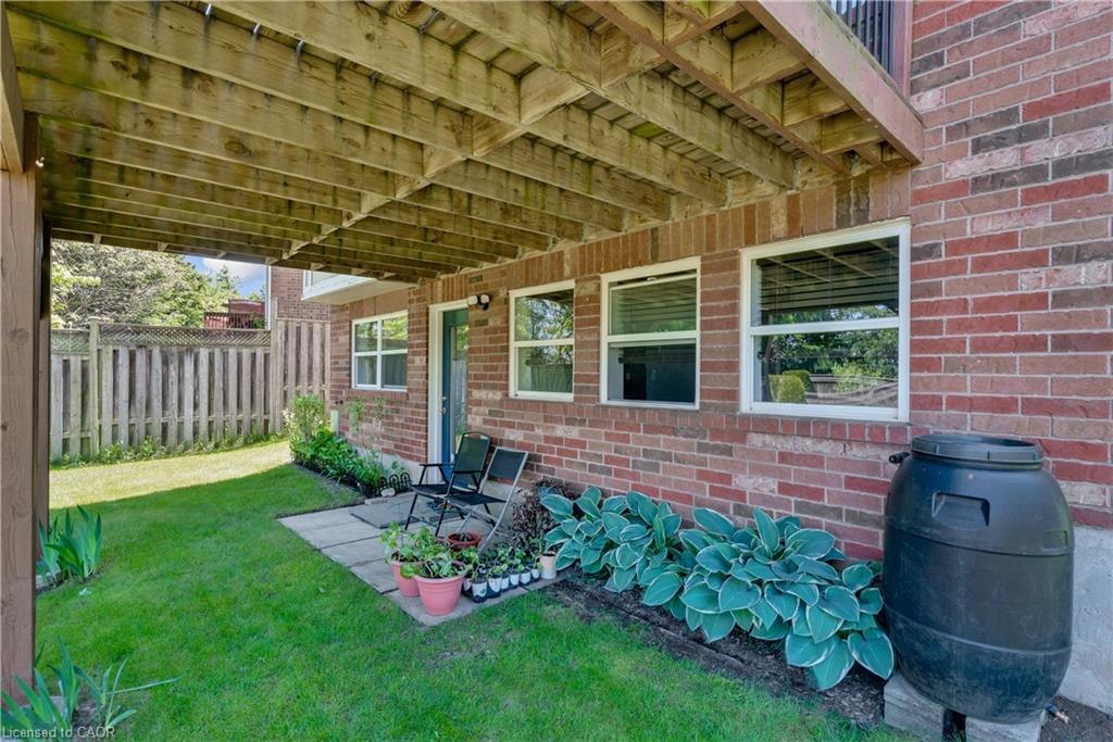 298 Garth Massey Drive, Cambridge ON N1T 2K3