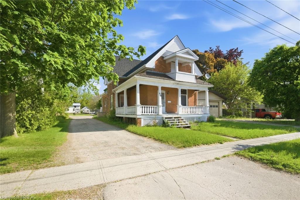 816 Colborne Street E, Brantford ON N3S 3S4