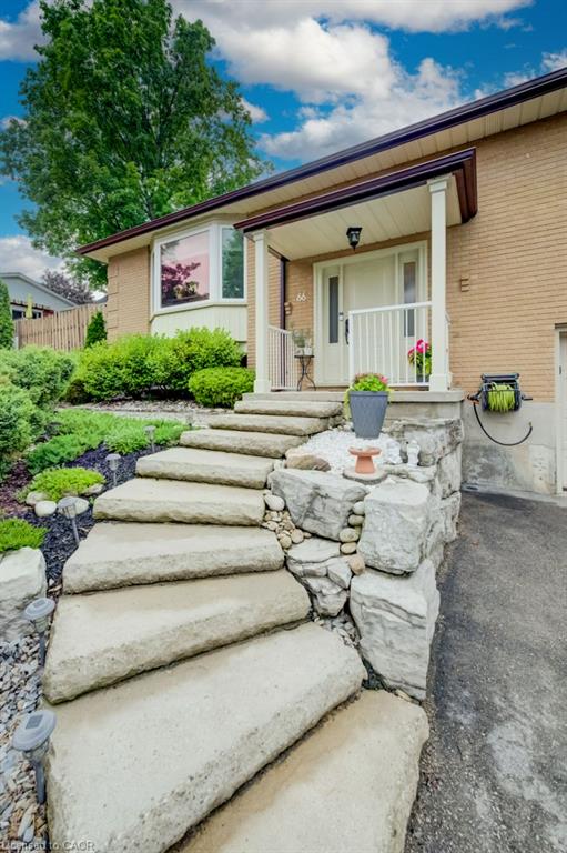 66 Georgian Crescent, Kitchener ON N2B 3N9