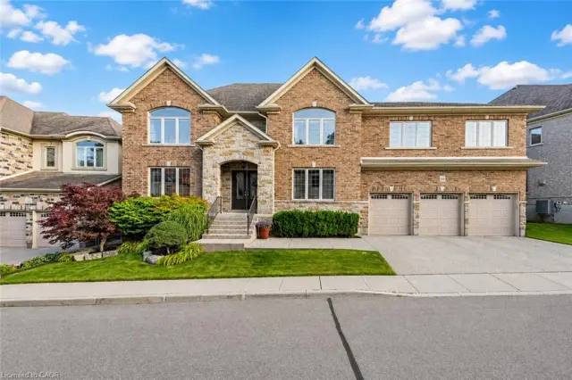 3-258 Edgewater Crescent, Kitchener ON N2A 4M2