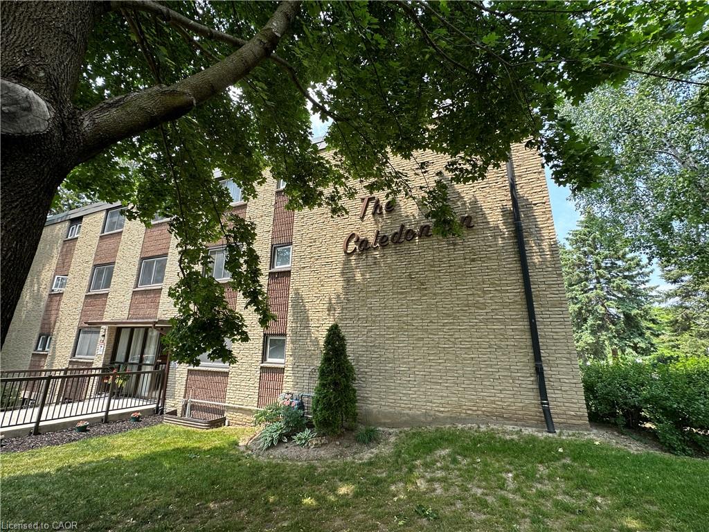 301-944 Caledonian View, Cambridge ON N3H 1A5