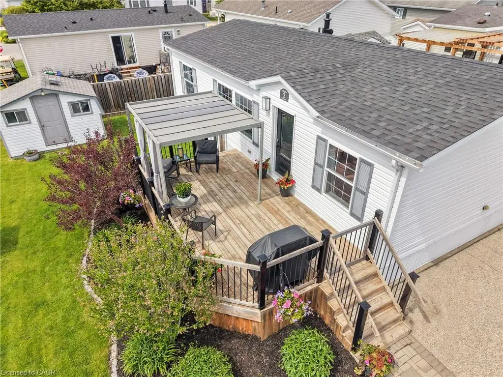 2 Pavilion Road, Puslinch ON N0B 2C0