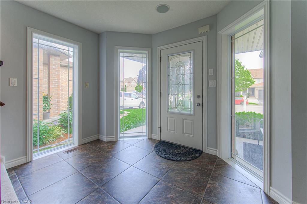 139 Pebblecreek Drive, Kitchener ON N2A 4M4