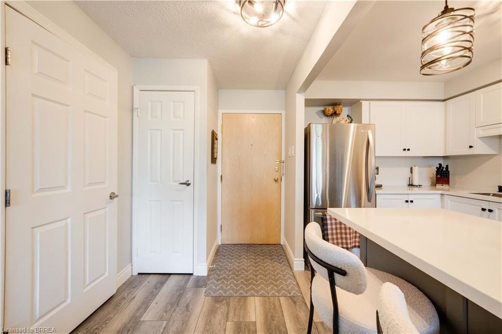 401-9 Bonheur Court, Brantford ON N3P 1Z5