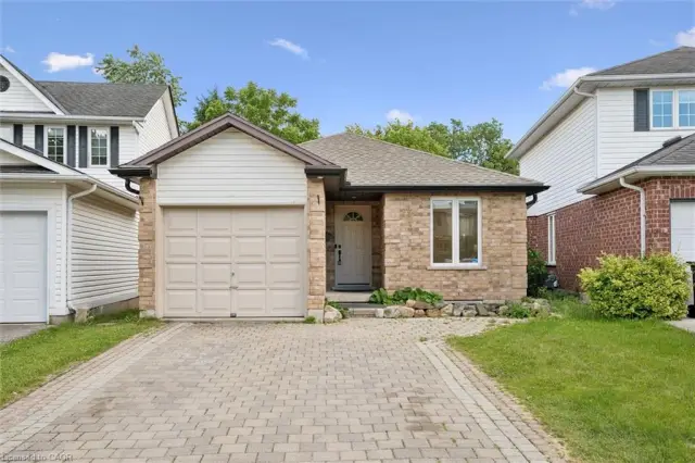 73 Waxwing Crescent, Guelph ON N1C 1E3