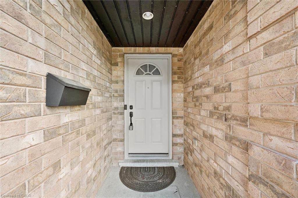 73 Waxwing Crescent, Guelph ON N1C 1E3