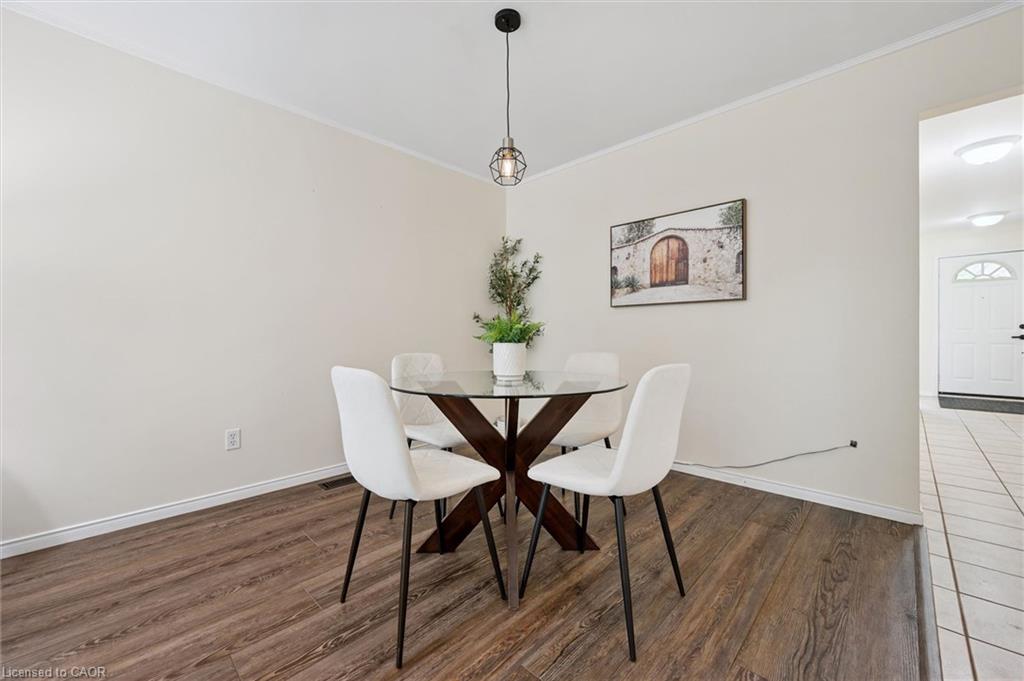 73 Waxwing Crescent, Guelph ON N1C 1E3