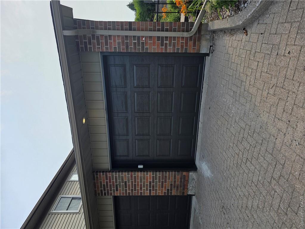 6-250 Keats Way, Waterloo ON N2L 6J5
