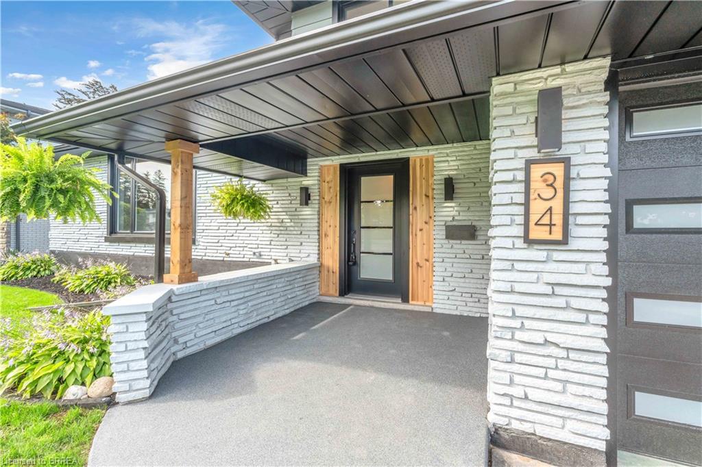 34 Sky Acres Drive, Brantford ON N3R 1P3