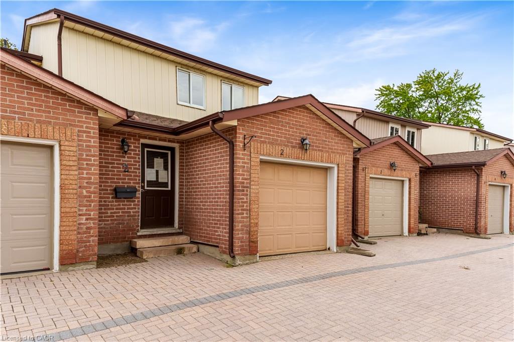 2-25 Valleyview Road, Kitchener ON N2E 1L5