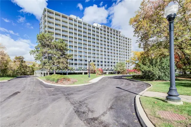 505-58 Bridgeport Road E, Waterloo ON N2J 4H5