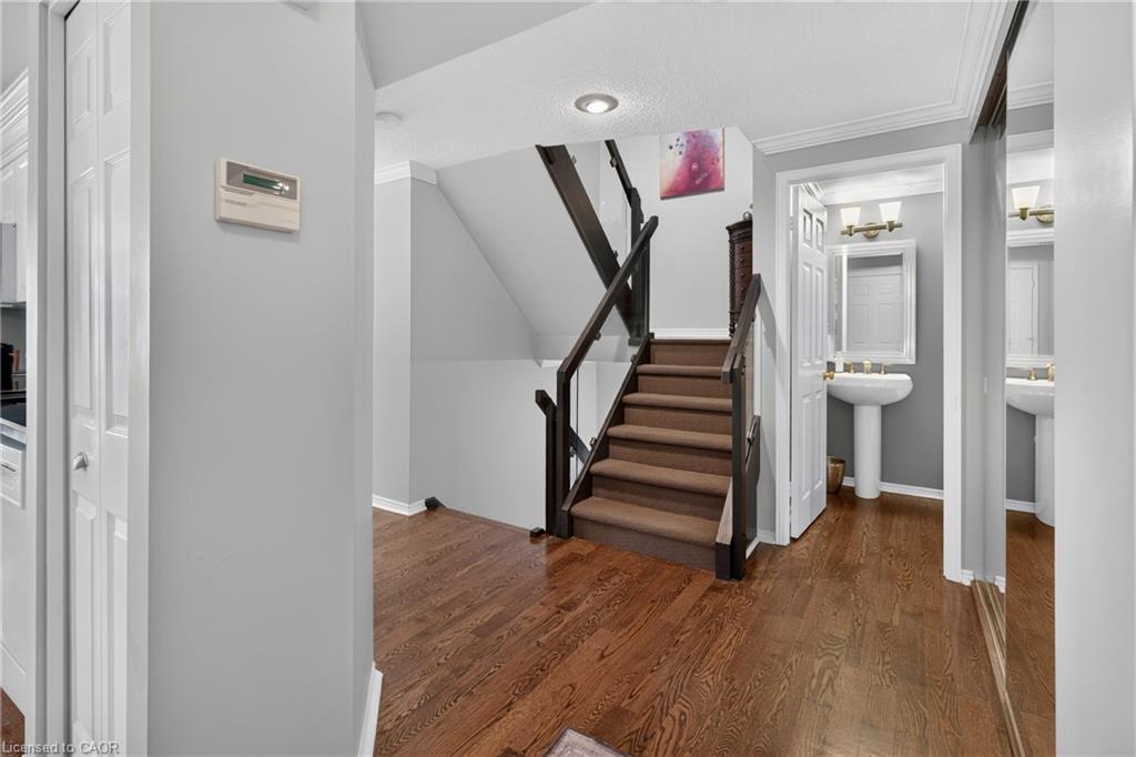 1-406 Craigleith Drive, Waterloo ON N2L 5T2